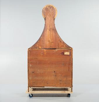 KLOCKBYRÅ, biedermeier, 1800-talets mitt.