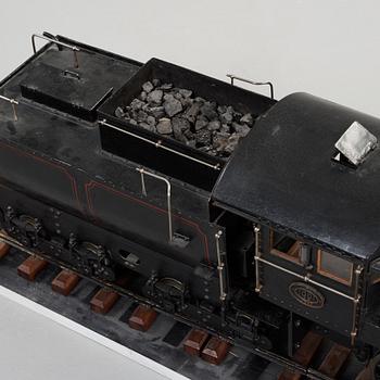 MODELL AV ÅNGLOK, modell A 1001, möjligen utfört av Sture Petterson, Kalmar. Bär datering 1926.