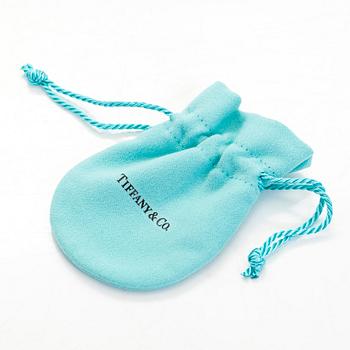 Tiffany & Co, an 18K gold 'Infinity Endless' bracelet.