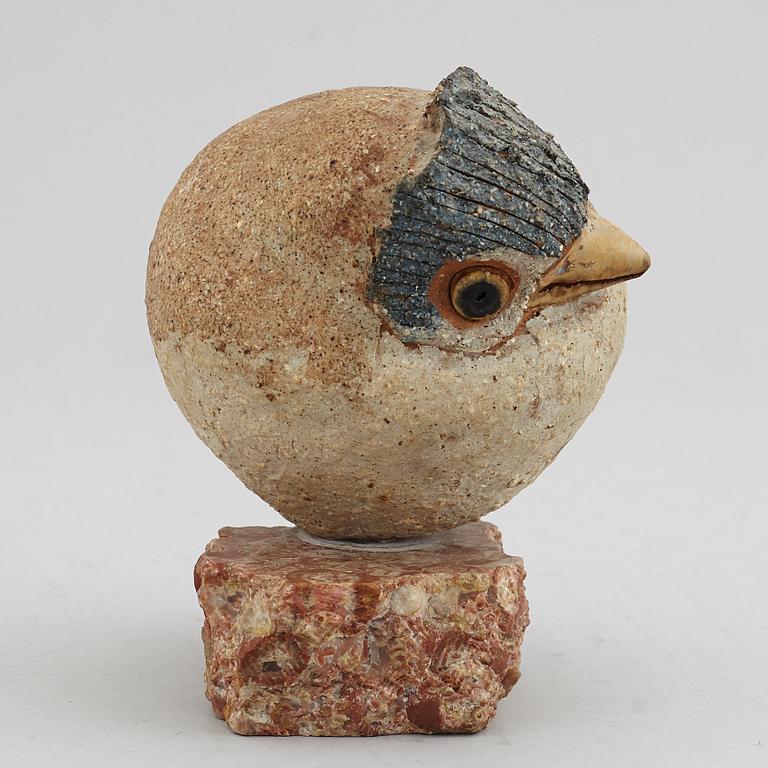 TYRA LUNDGREN, a stoneware sculpture of a bird, mid 20th century.