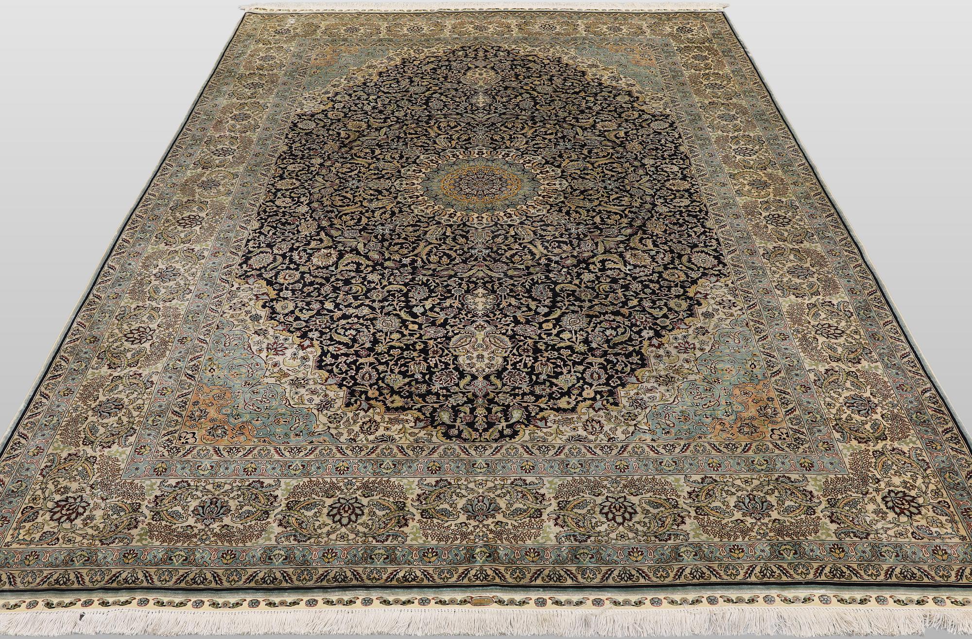 Rug, Oriental silk, 275 x 185 cm.