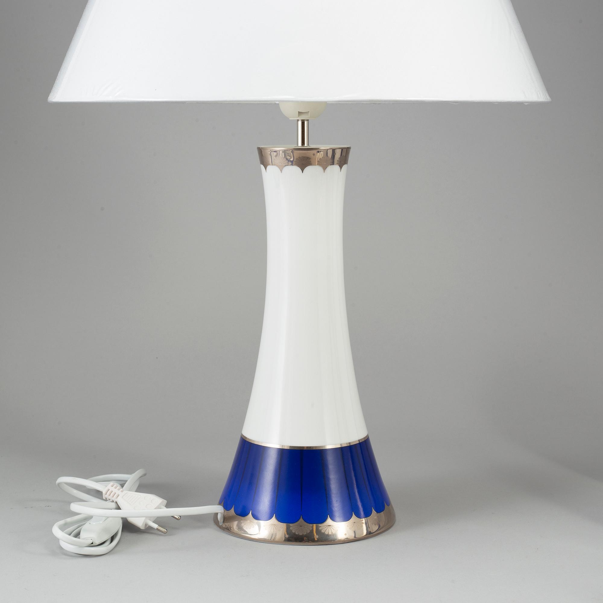 SIGVARD BERNADOTTE, servis, 45 delar, porslin. "Christineholm", Fyrklövern.