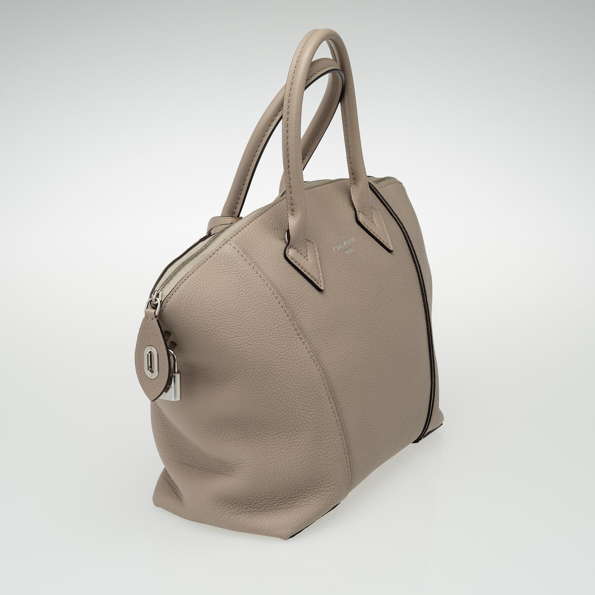 LAUKKU, "Soft Lockit", Louis Vuitton.