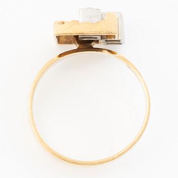 Björn Weckström, Ring, "Diamantstad", 18K guld med briljantslipade diamanter, Lapponia 1975.