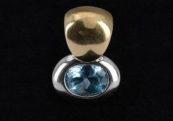 HÄNGE, 14K vitt och gult guld. Topas. Vikt 6,9 g.