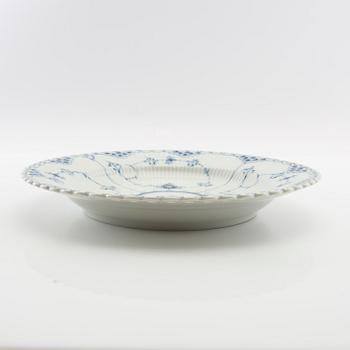 Service "Musselmalet" 13 dl Royal Copenhagen Denmark porcelain.