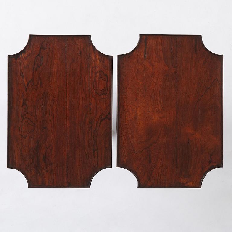 Bord, ett par snarlika, England 1800-tal i Thomas Hopes (1769-1831) manér.