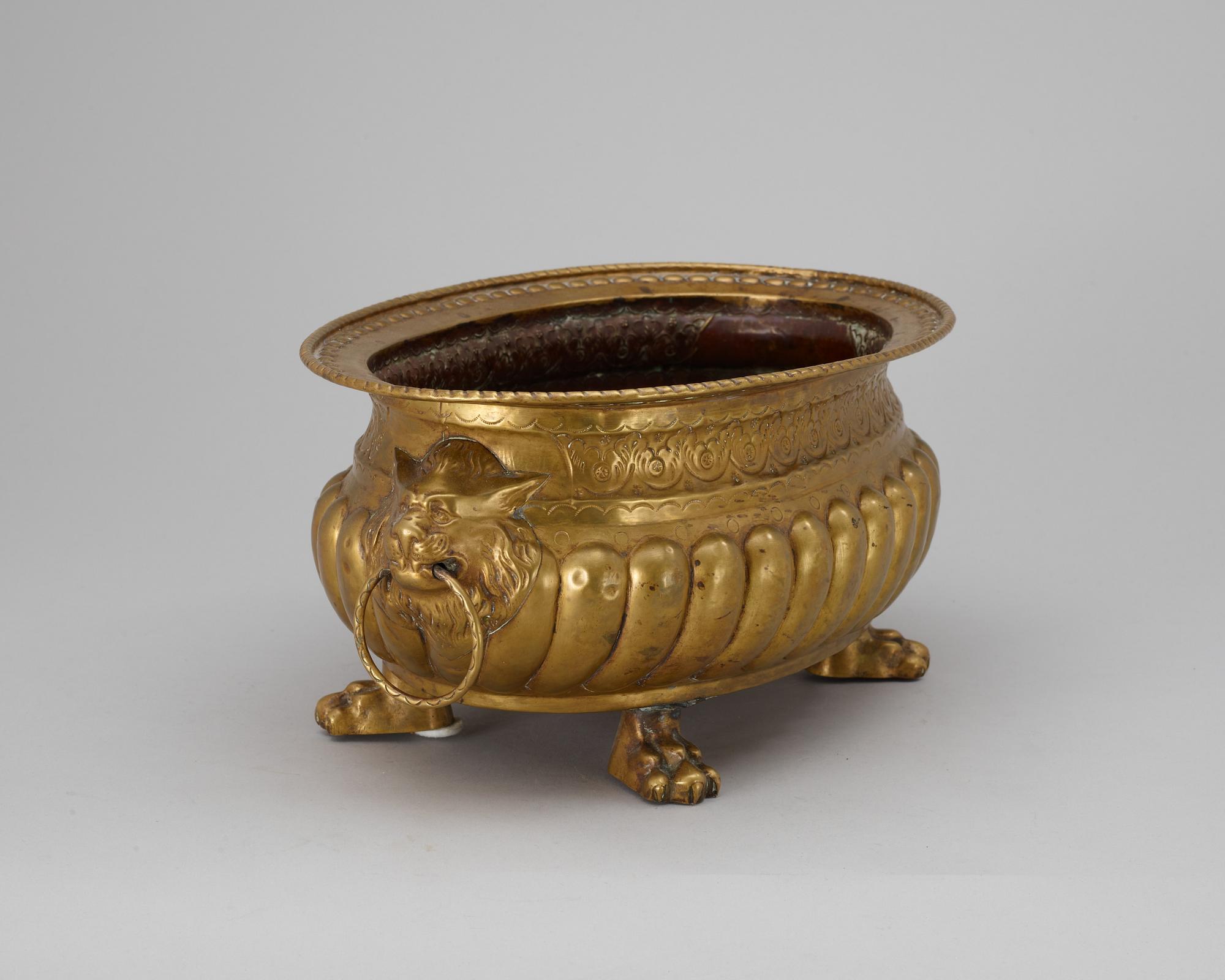 VINKYLARE, mässing. Barockstil, 1800-tal.