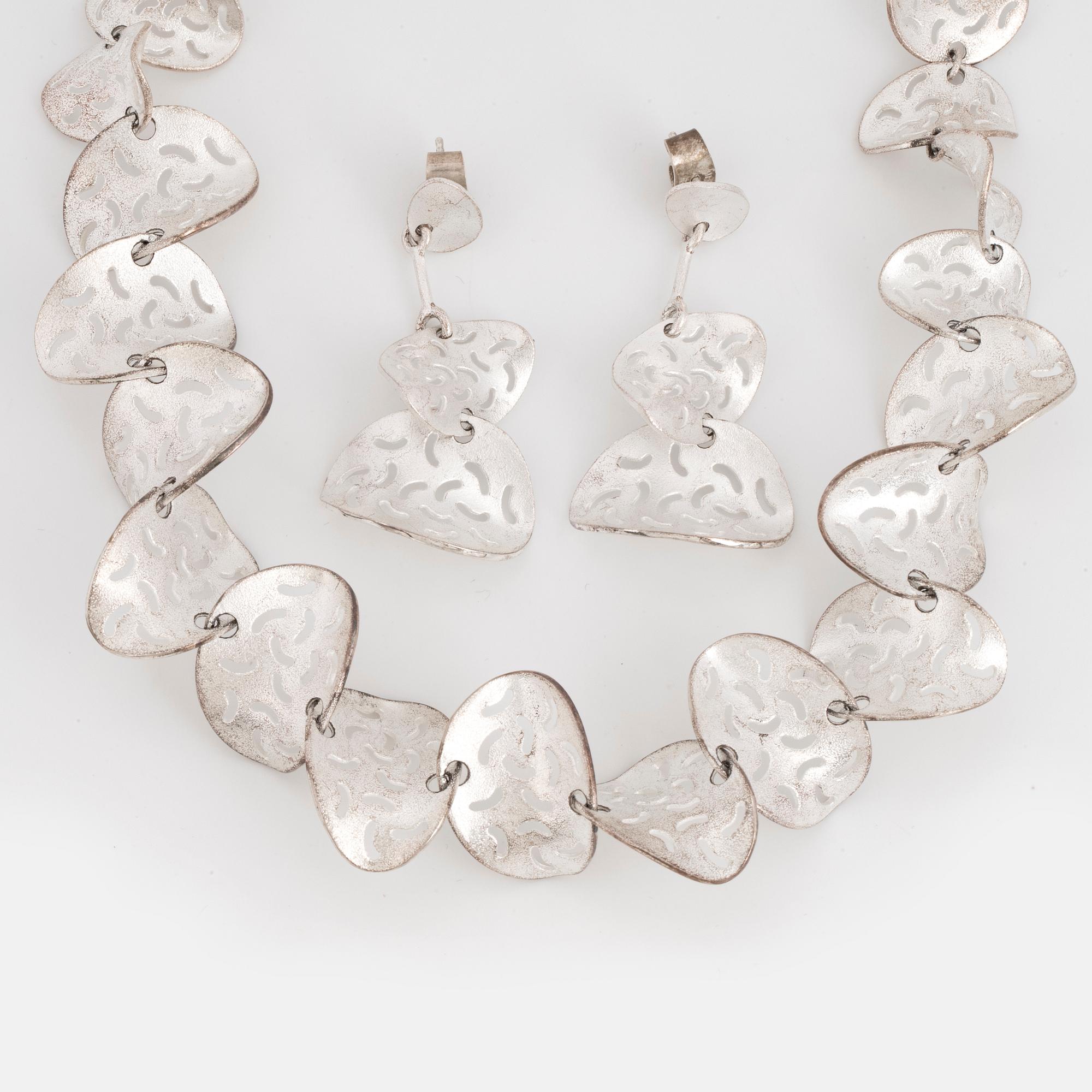 Lapponia. A sterling silver necklace and a pair of earrings.