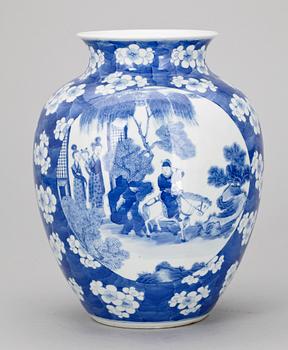 KRUKA, porslin, Kina 1800-tal.