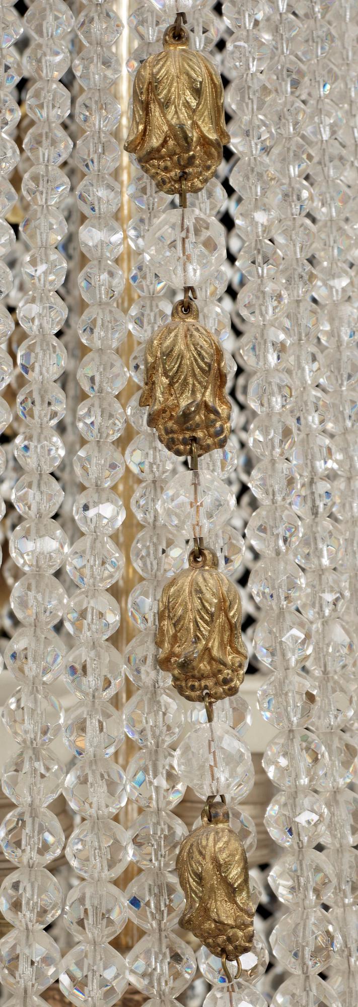 TAKKRONA, Louis XVI stil, 1900-tal. H ca 115.