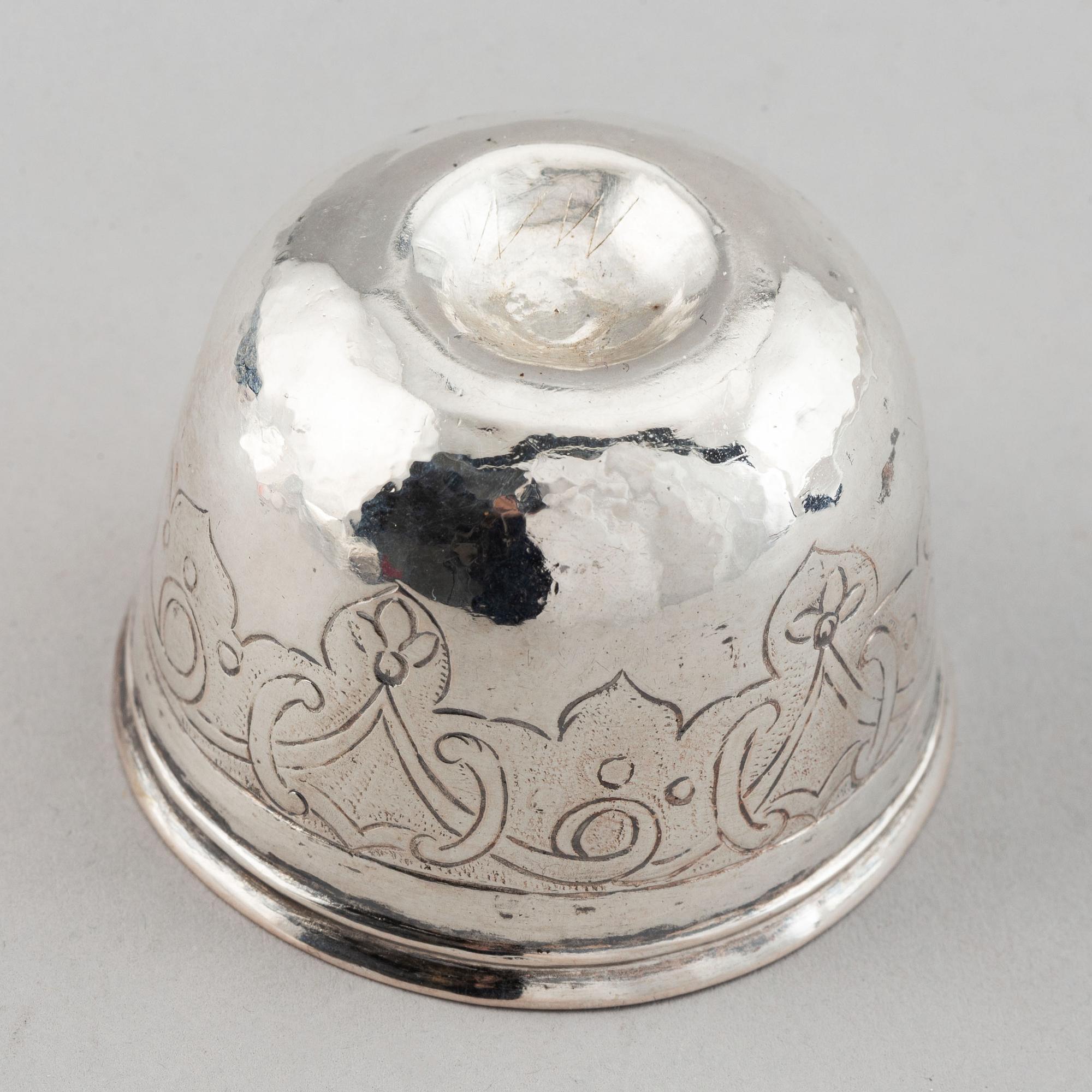 A russian silver tumbler, 18th century.
