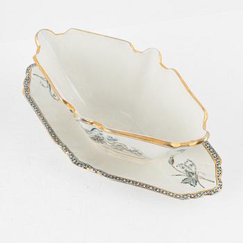 24 pieces of a 'Wexiö Guld' dinner service, Gustavsberg, Sweden, first half of the 20th century.