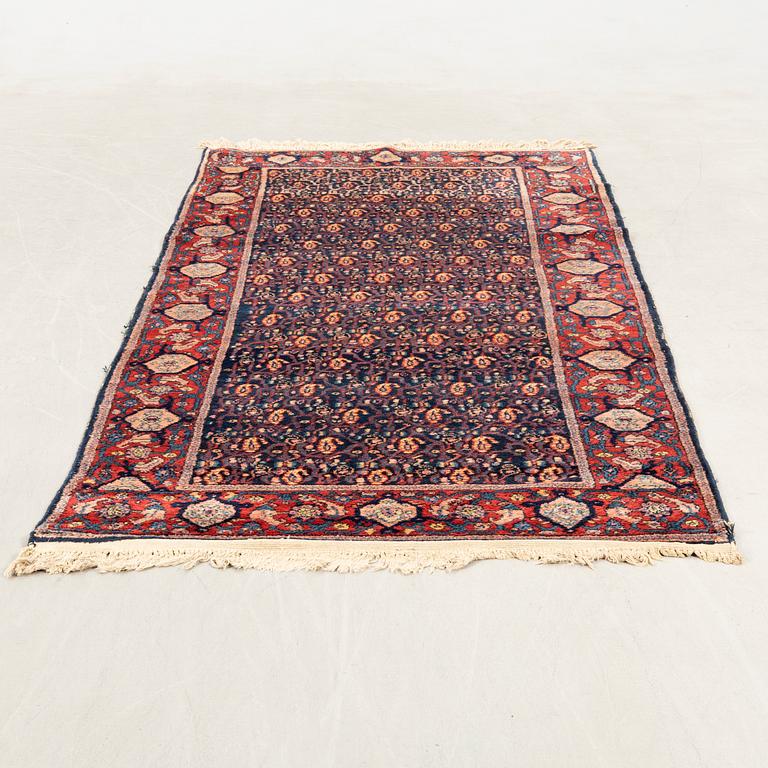 Senneh rug gallery semi-antique 285x123 cm.