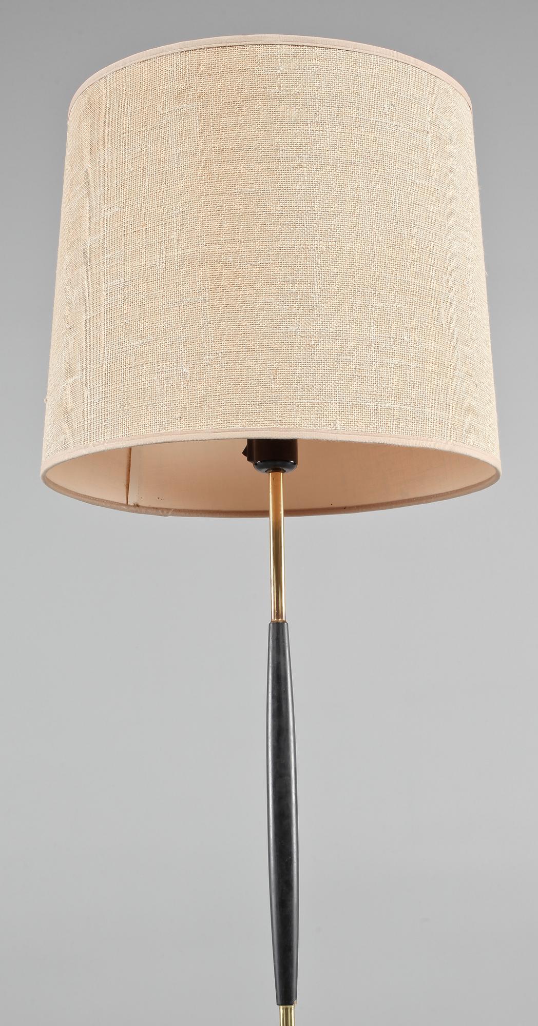 GOLVLAMPA, 1900-talets andra hälft.
