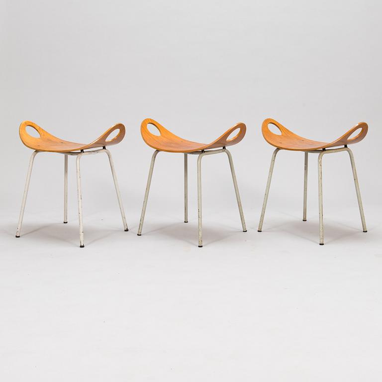 Olof Kettunen, pallar, 3 st,  modell 702 J. Merivaara 1900-talets mitt.