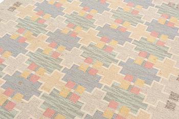 Rug, flat weave, Maj Svanström, Klockaregården, approx. 242 x 180 cm.