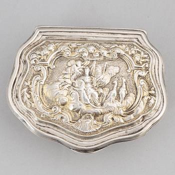 A Swedish 18th century parcel-gilt silver snuff-box, unmarked.