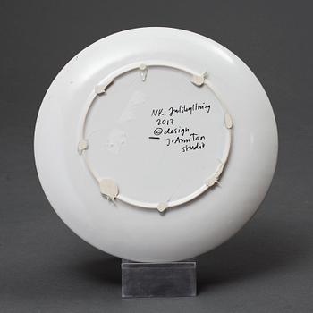 KATTALLRIK, "G", NK 2013, JoAnn Tan Studio.