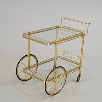 SERVERINGSVAGN, 1900-talets slut.