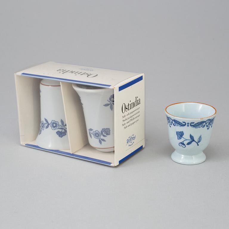 A 31 piece porcelain service 'Ostindia' by Rörstrand.