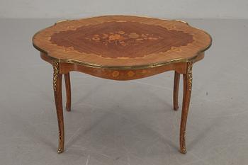 SOFFBORD, Louis XV-stil, 1900-talets andra hälft.