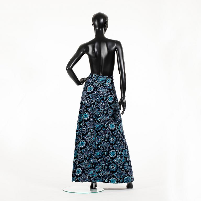 EMILIO PUCCI, a velvet long skirt.