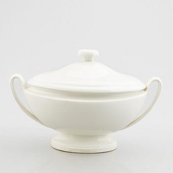 A creamware tureen with cover, Rörstrand, Sweden, first half of the 20th century.