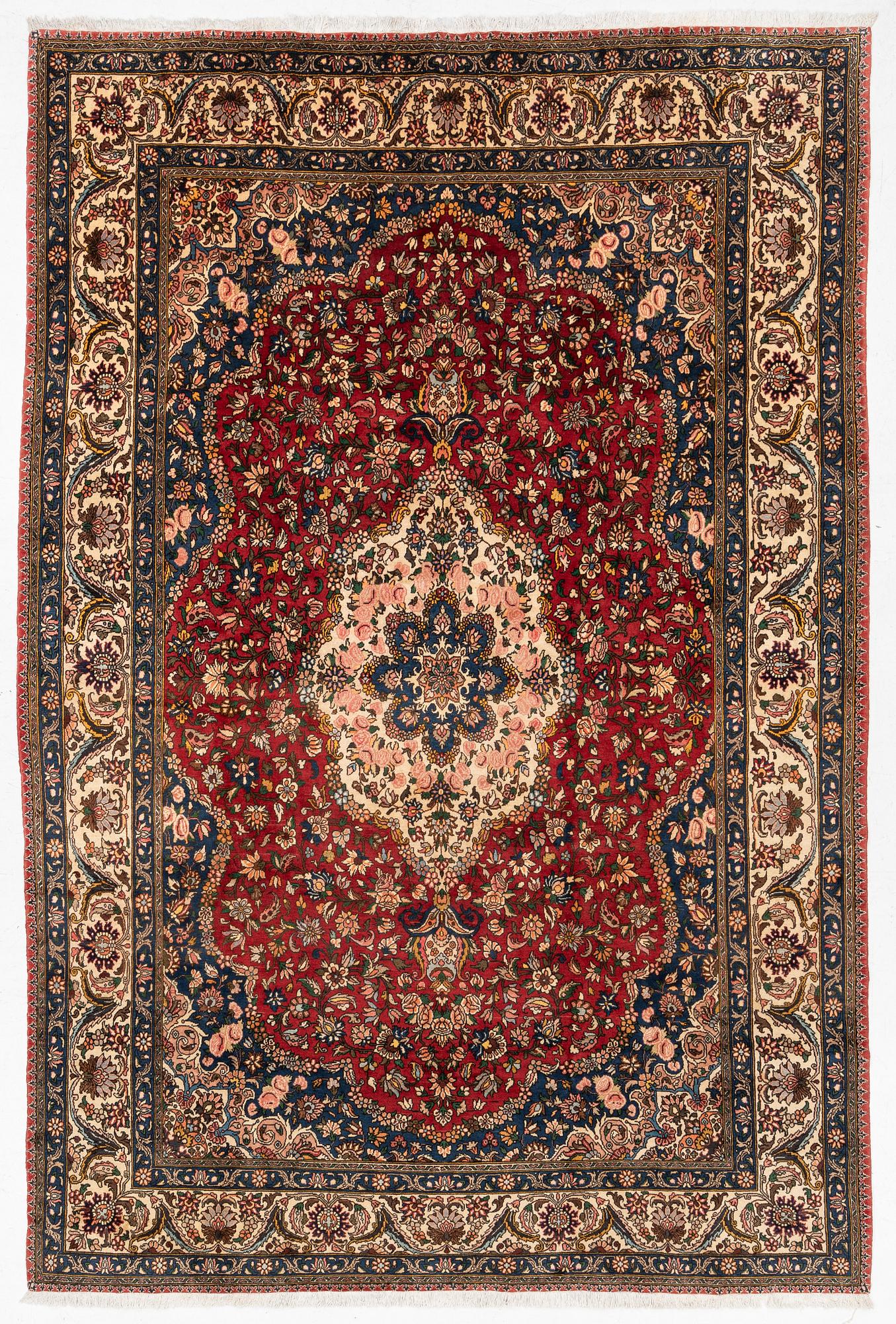 A Bakhtiari carpet, c. 370 x 248 cm.
