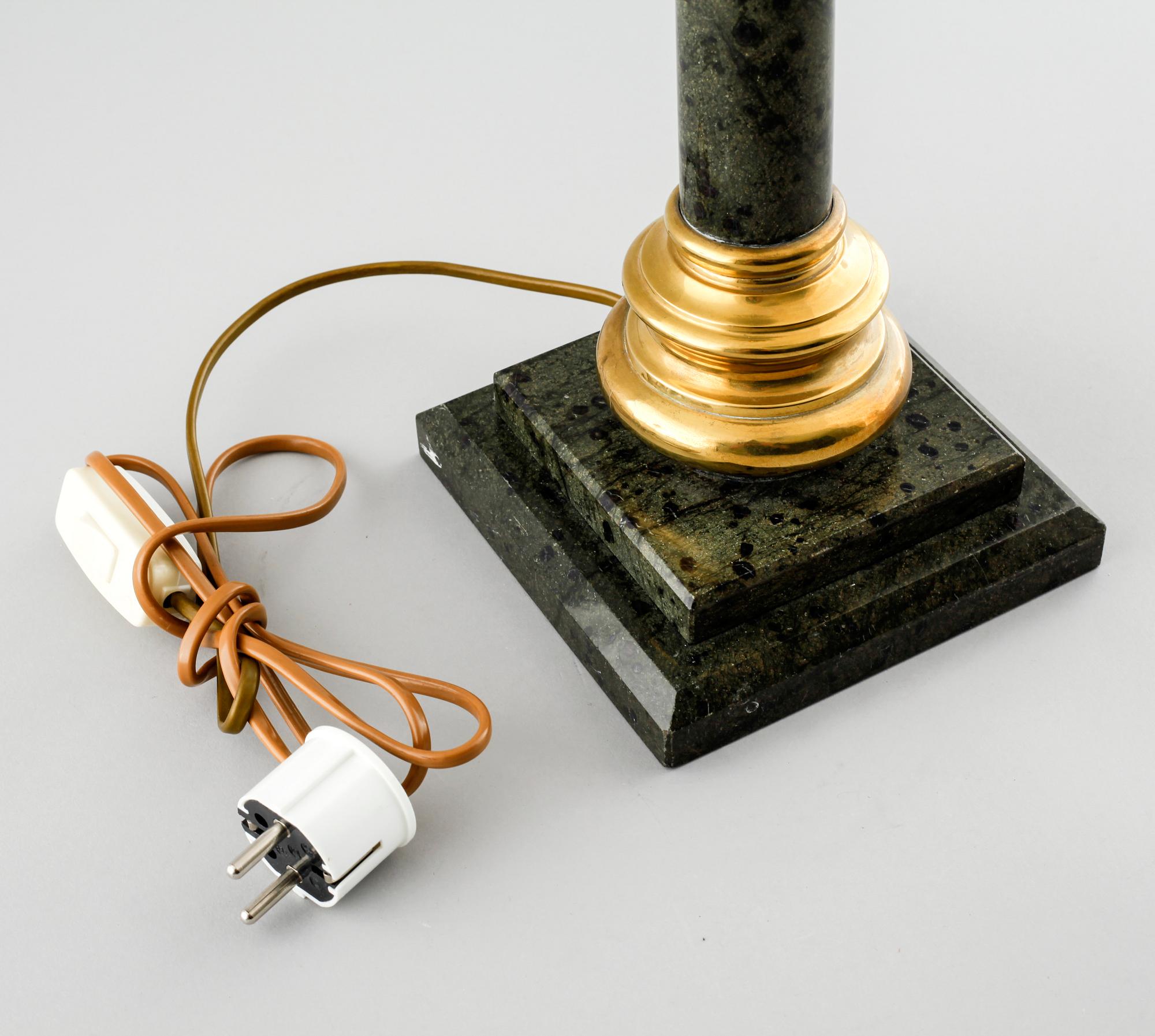 A table lamp from the latter half of the 20th century.