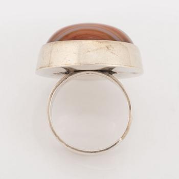 A silver and agate ring, Bengt Hallberg.