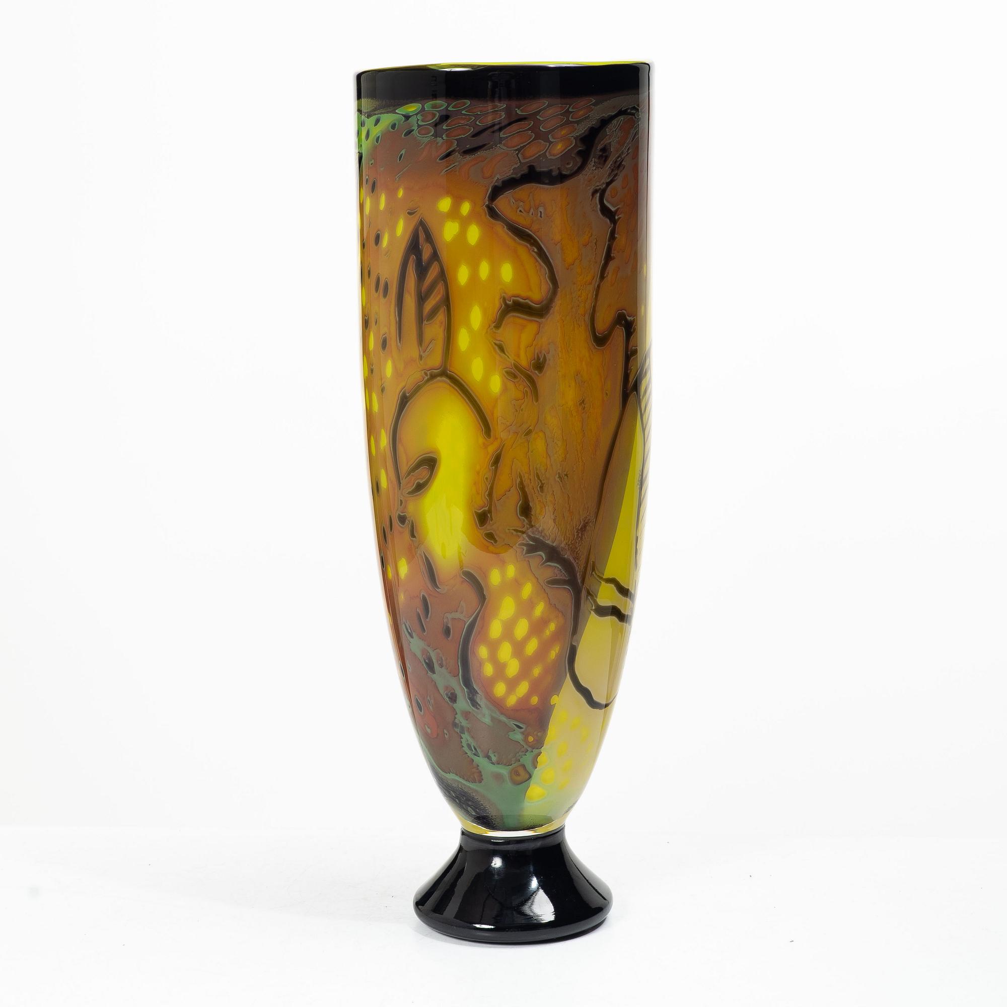 Ulrica Hydman-Vallien, a unique graal glass vase, Kosta Boda.