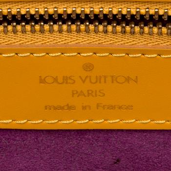 LAUKKU, "Saint Jacuqes", Louis Vuitton.