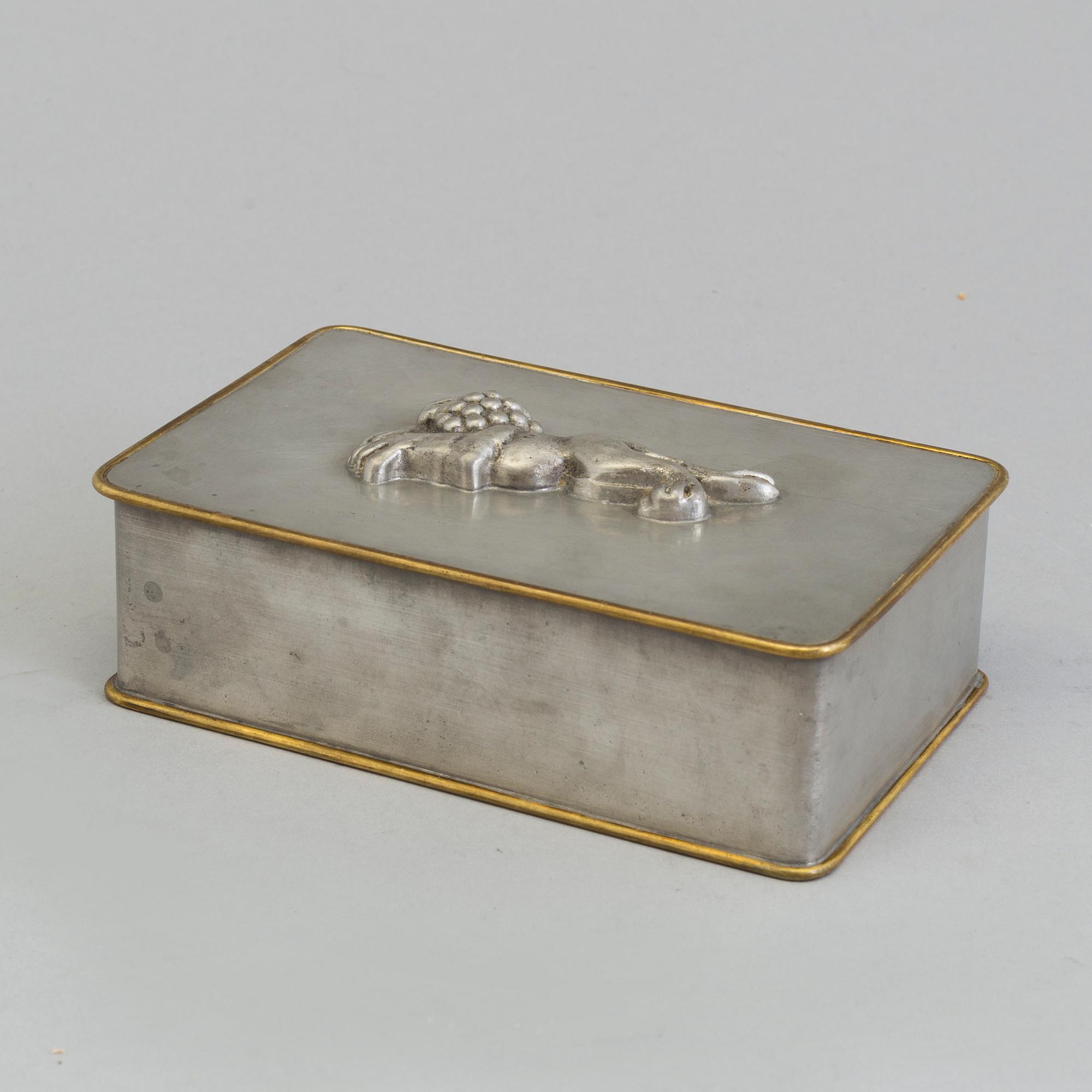 A Svenskt Tenn pewter and brass box,  Stockholm 1930.