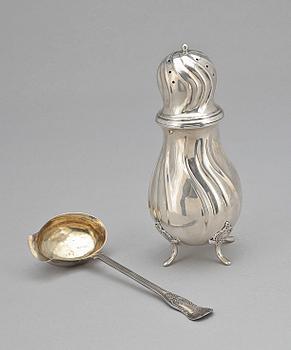 SOCKERRUSKA samt SÅSSLEV, silver, tot vikt ca 265 g.
