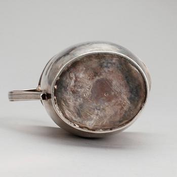 GRÄDDKANNA, empire, otydlig mästarstämpel, Sverige 1816. Vikt ca 130 gram.