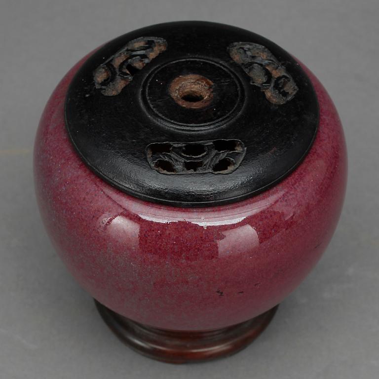 PENSELVAS, porslin, orientalisk, 1900-tal.