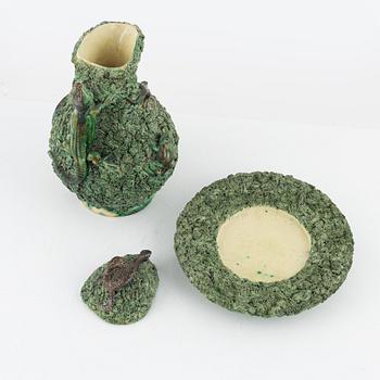 A majolica ewer with cover and stand, M. Mafra, Caldao, Portugal, late 19th Century.
