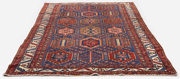 A semi-antique Baba Haydar carpet, Chahar Mahal and Bakhtiari region, West Persia, c. 297 x 156 cm.