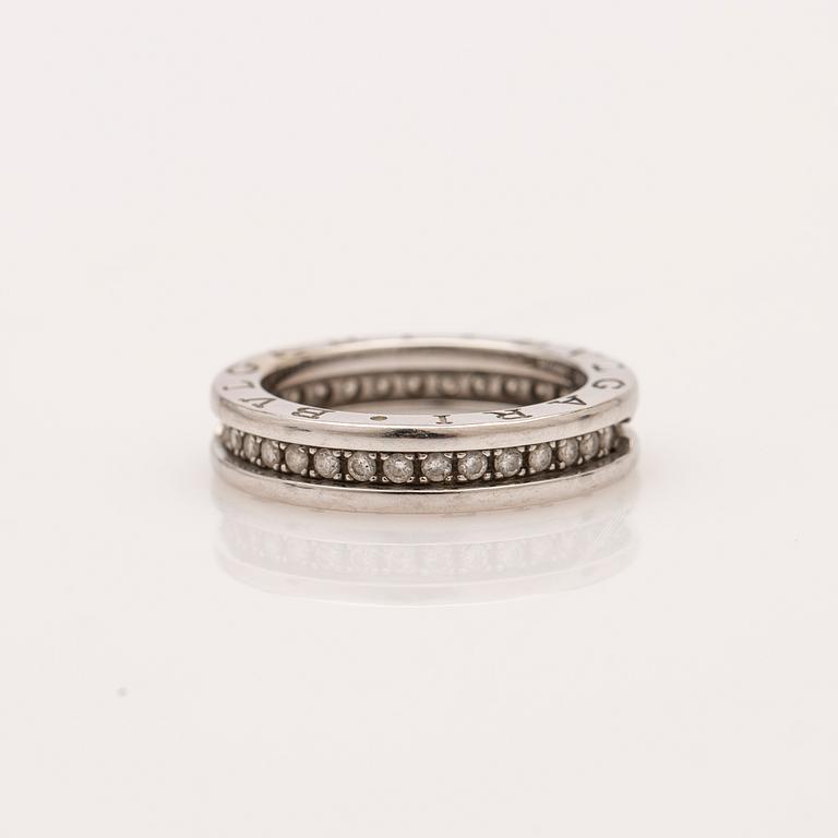 Bulgari, ring, 18K white gold with brilliant-cut diamonds.