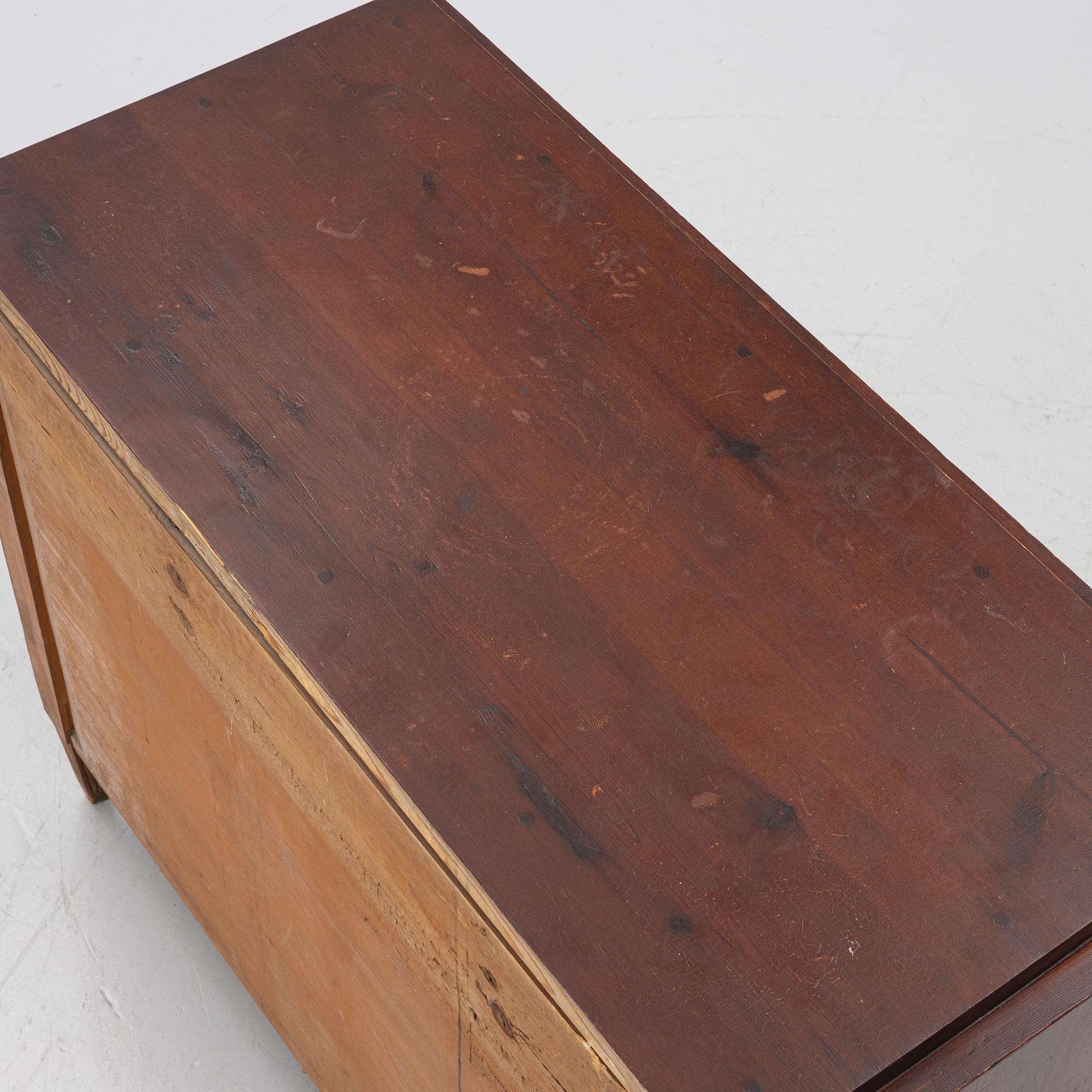 Chest of drawers, Late Gustavian, circa 1800.