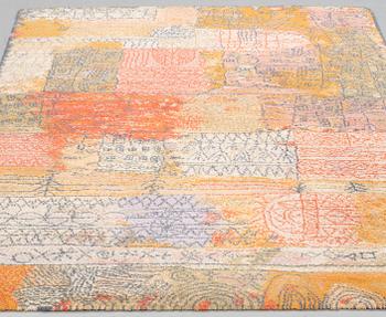 CARPET. "Florentinisches villenviertel”. Machine made pile. 202 x 139 cm. After a work of Art by Paul Klee from 1926.