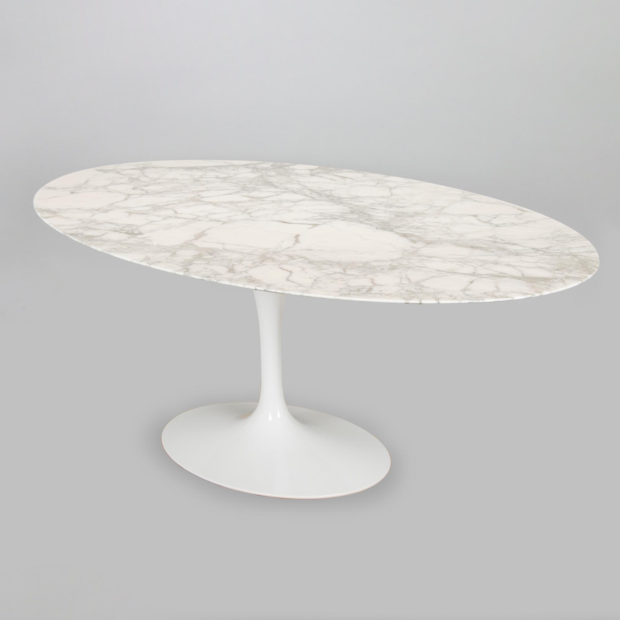 Eero Saarinen, Ruokapöytä, "Tulip", Knoll 2000-luku.