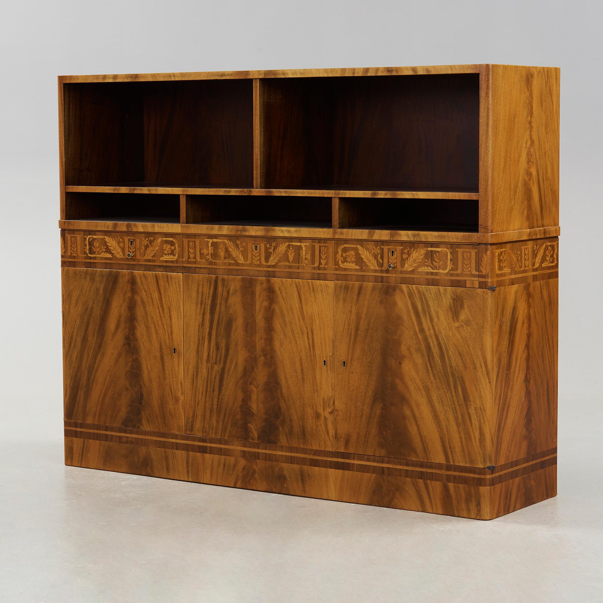 CARL MALMSTEN, bokhylla, valnöt med intarsia, Åtvidabergs Industrier ca 1934.