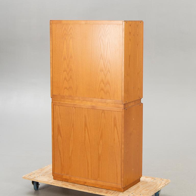 Titti Fabiani vitrinskåp, 2 st, "Book 4", 1900-talets slut.