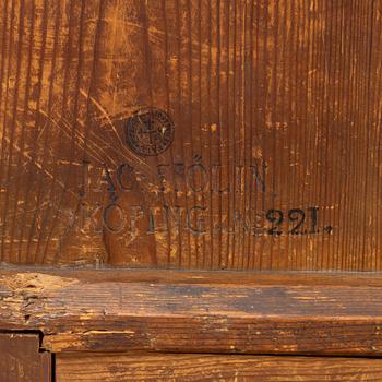 A tilt-top table.