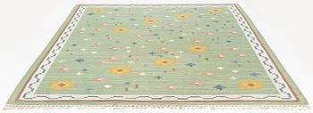 Anna-Greta Sjöqvist, matta "Blomsteräng" rölakan, ca 351 x 241 cm, signerad AGS.