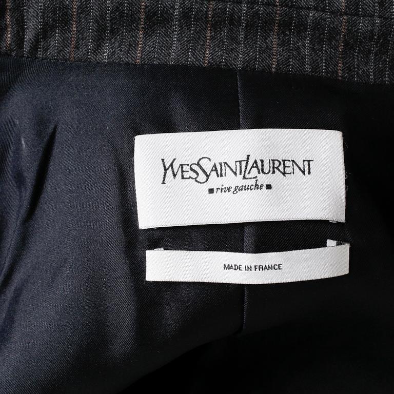 KOSTYM, Yves Saint Laurent, tvådelad dräkt/kostym bestående av kavaj samt byxor.