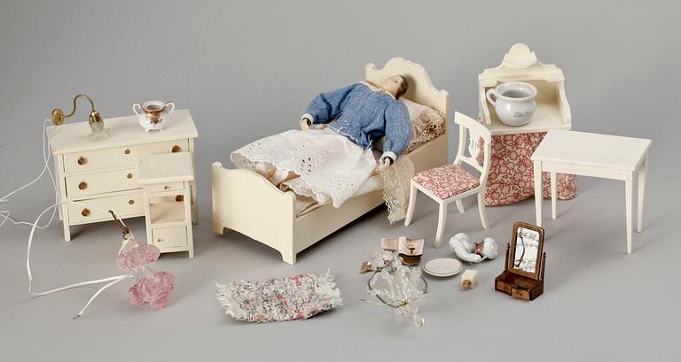 A set of 36 Nolby doll-house furniture and assemblements, 1940s/50s.