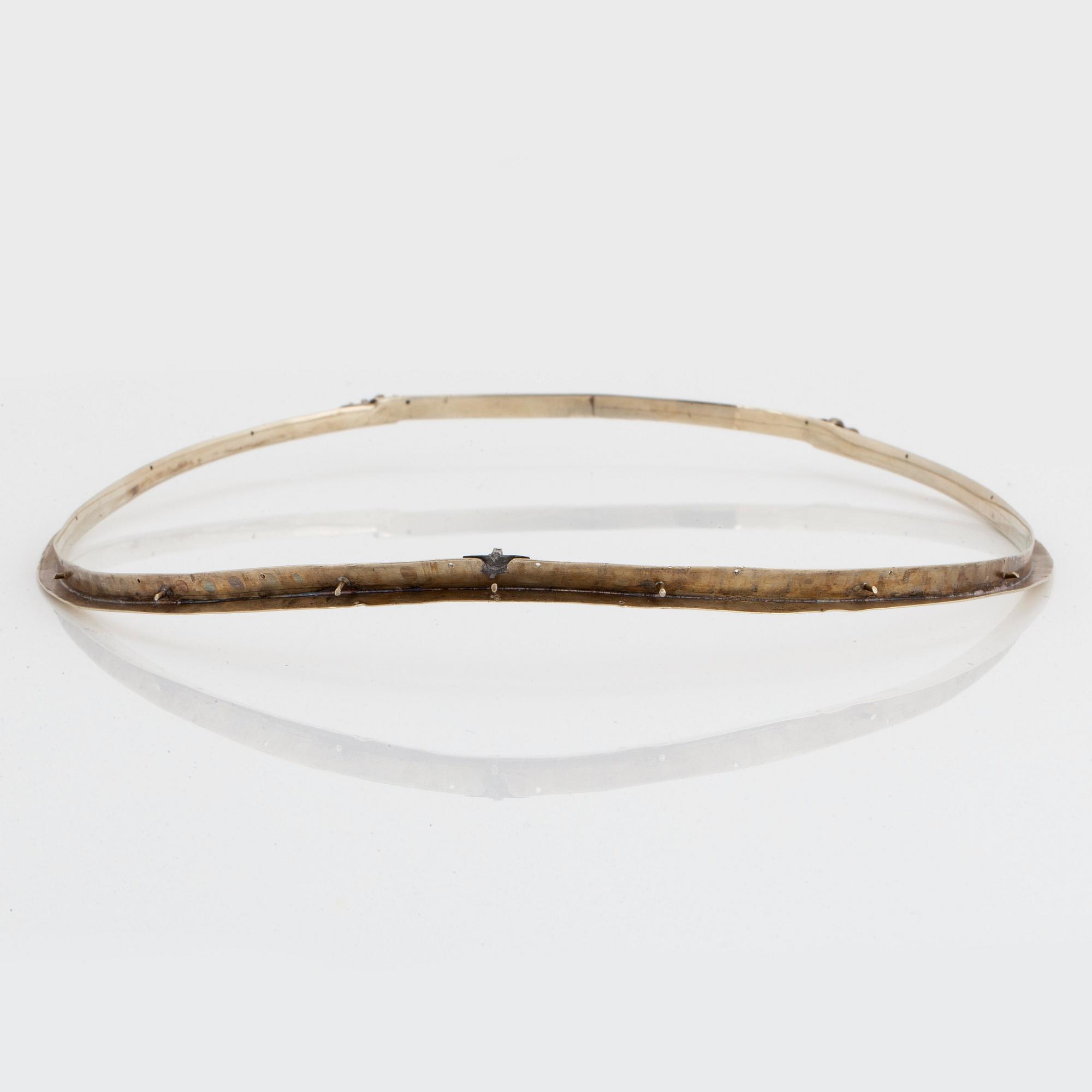 Tiara/collier guld och silver med gammalslipade diamanter total vikt ca 12.00 ct.